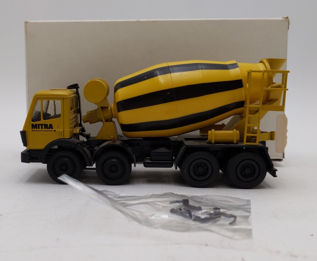 Conrad 1:50 Scale Mercedes-Benz 4-Axle Heavy Duty Concrete Mixer EX