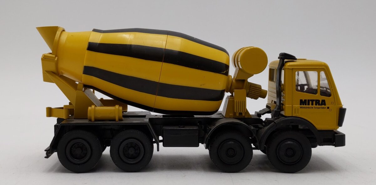 Conrad 1:50 Scale Mercedes-Benz 4-Axle Heavy Duty Concrete Mixer EX