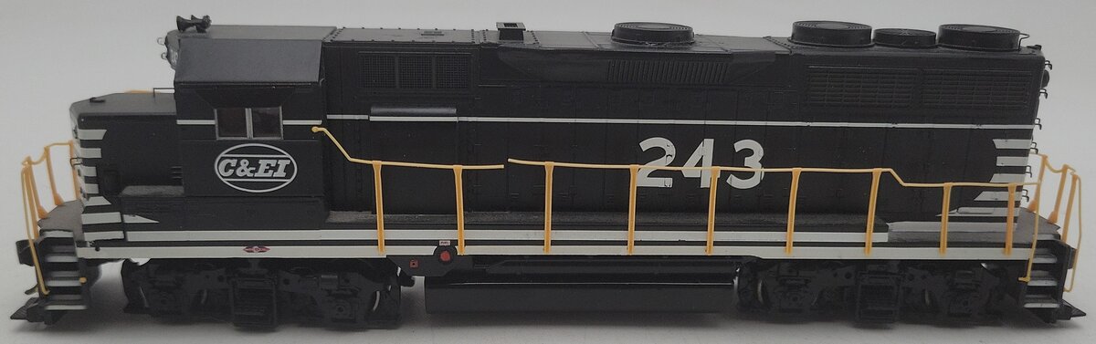 Athearn 91751 HO Chicago & Eastern Illinois GP35 Diesel Locomotive #243 EX/Box