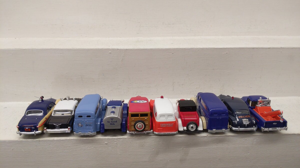 Solido, ERTL, Lionel & Other Assorted Diecast Vehicles [10] EX