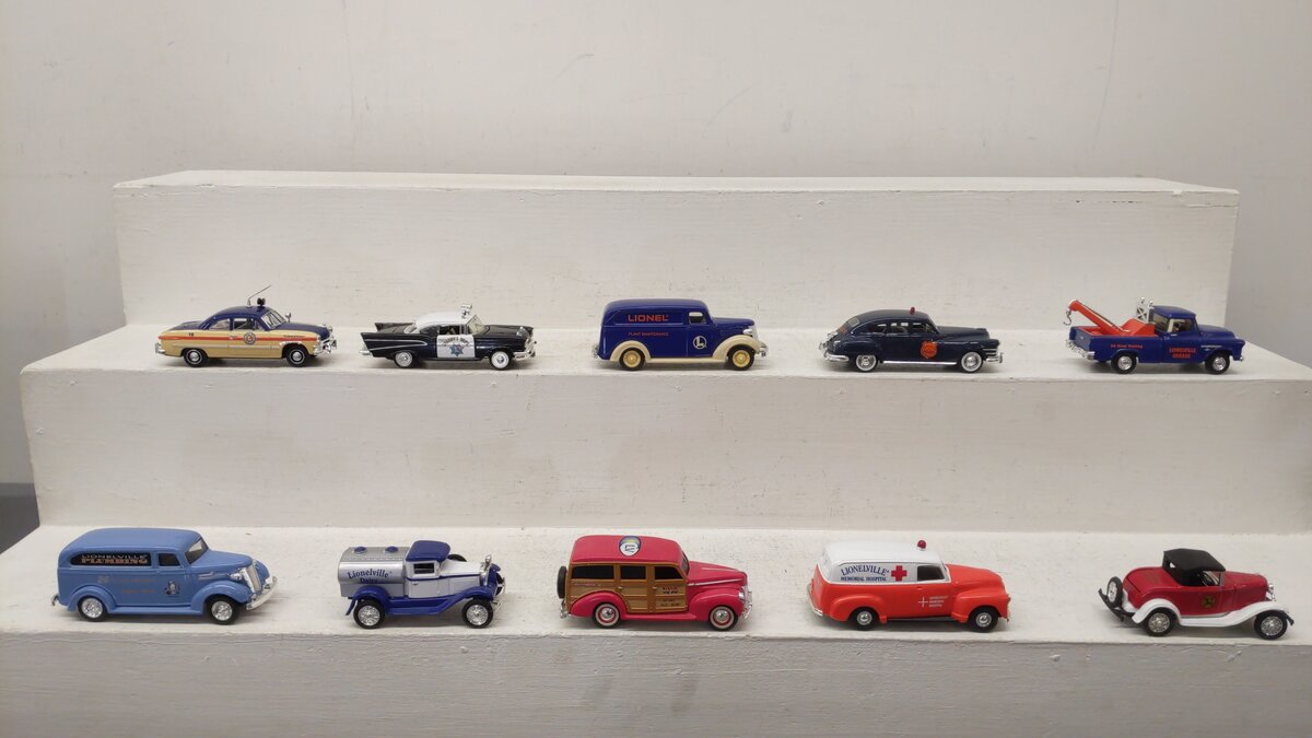 Solido, ERTL, Lionel & Other Assorted Diecast Vehicles [10] EX