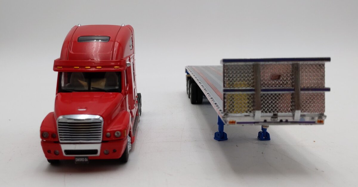 Sword Models 1:50 Scale Freightliner Century w/East Flatbed Trailer EX