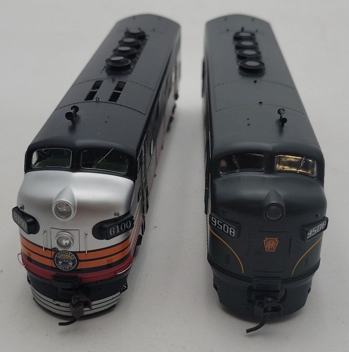 HO Assorted Southern Pacific & Pennsylvania Diesel Locomotives #9508,6100 [2] VG