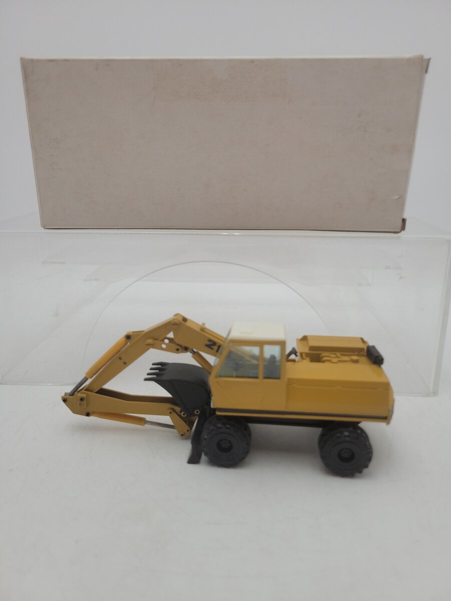 Conrad 2812 1:50 Scale Yellow/Black Zeppelin 214 Wheeled Excavator Diecast EX/Box