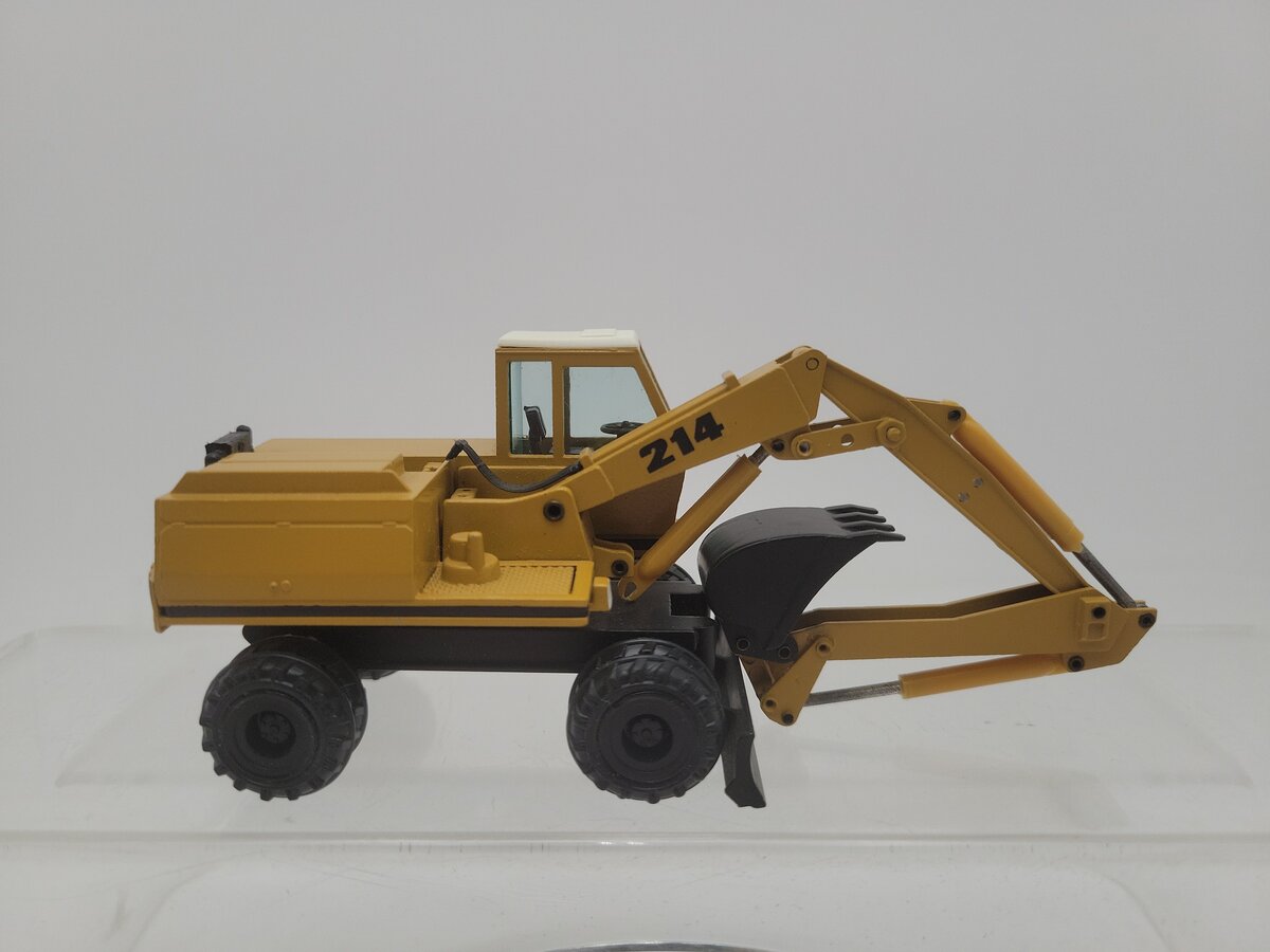 Conrad 2812 1:50 Scale Yellow/Black Zeppelin 214 Wheeled Excavator Diecast EX/Box
