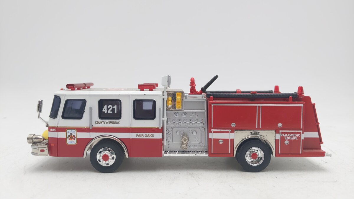Corgi US52208 1:50 E-1 Sidemount Pumper, Fairfax County VG