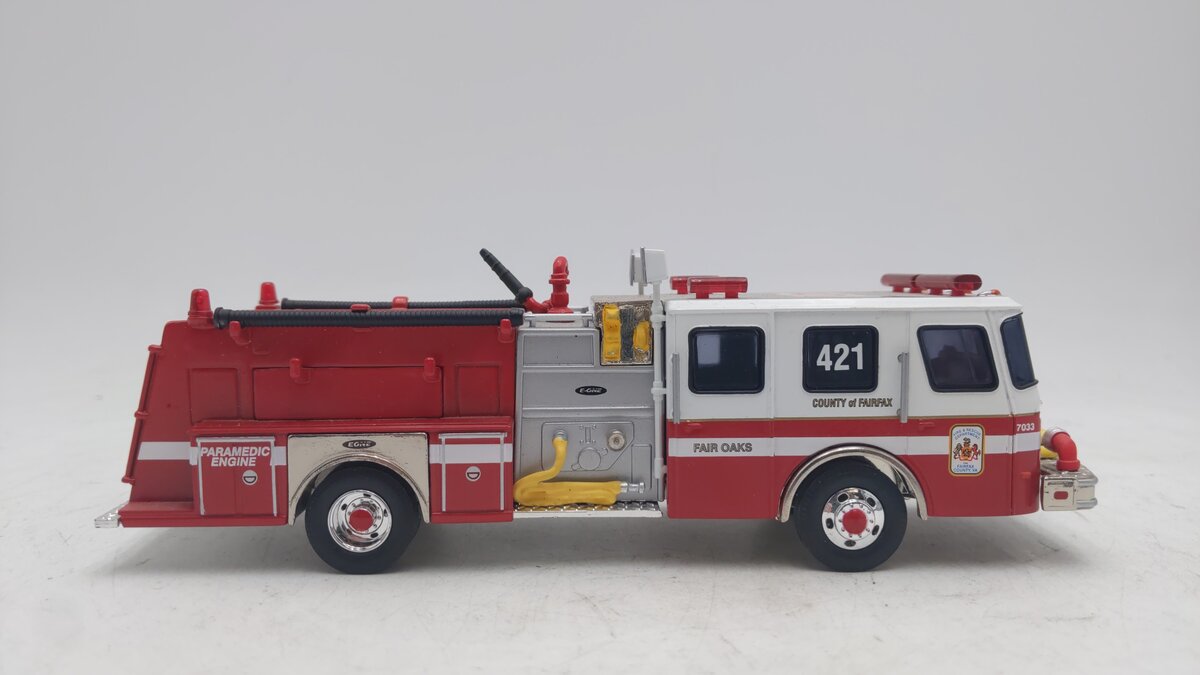 Corgi US52208 1:50 E-1 Sidemount Pumper, Fairfax County VG