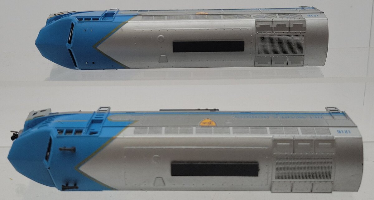 Model Power 725 HO Delaware & Hudson Powered Sharknose Diesel Locomotives (2) VG