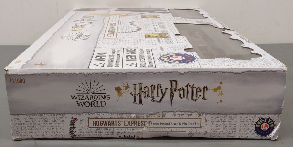 Lionel 711960 Hogwarts Ready-to-Play Battery-Powered Remote-Control Set NIB