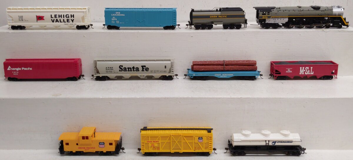 Bachmann 00614 HO Scale Union Pacific Overland Limited Steam Train Set EX/Box
