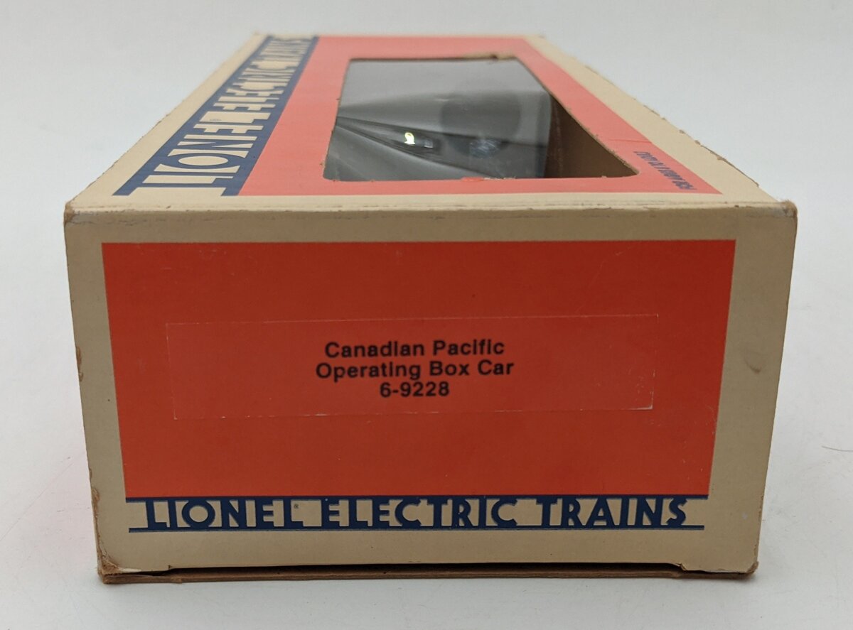Lionel 6-9228 O Gauge Canadian Pacific Operating Boxcar #9228 VG/Box