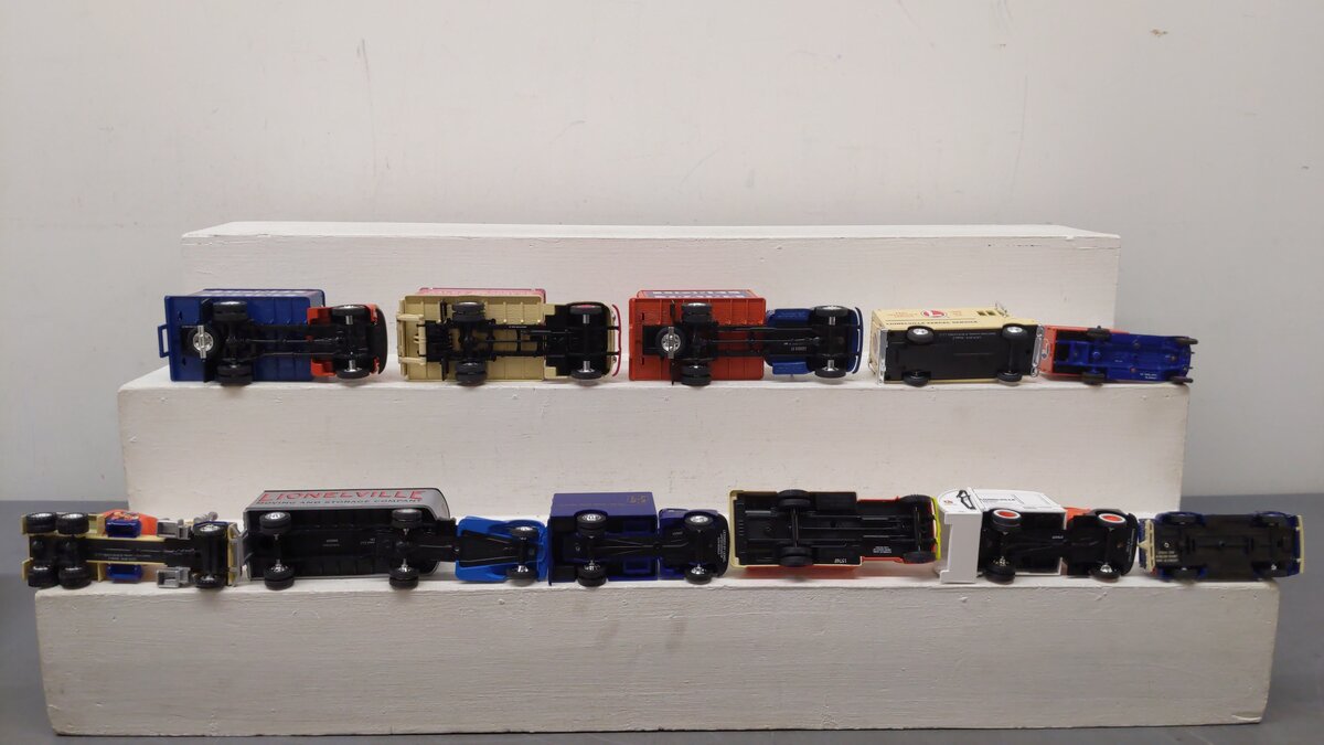 Scale Replicas, & Lionel Assorted Diecast Vehicles [11] EX
