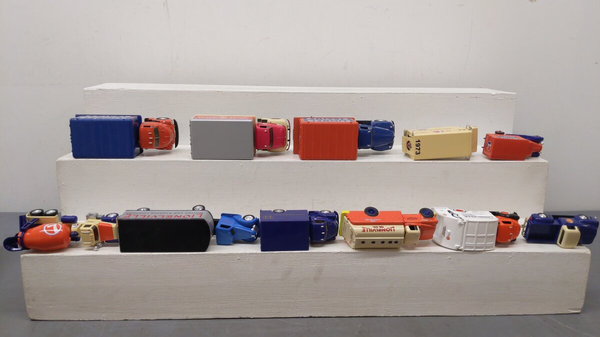 Scale Replicas, & Lionel Assorted Diecast Vehicles [11] EX