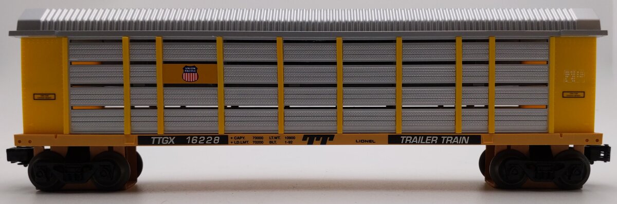 Lionel 6-16228 O Gauge Union Pacific Auto Carrier Car with Screens LN/Box