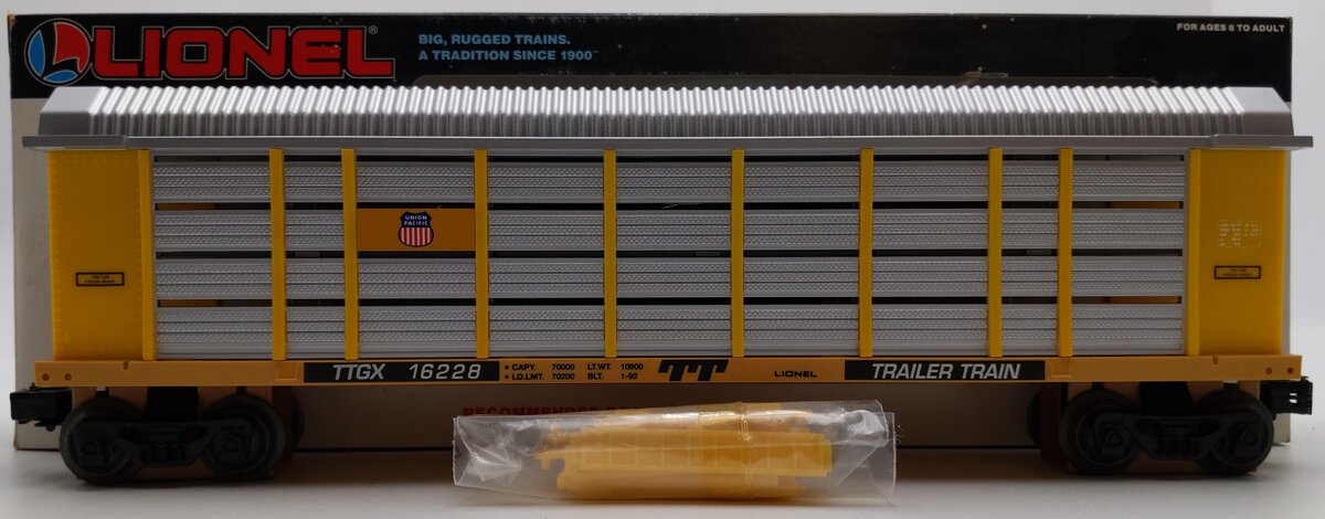 Lionel 6-16228 O Gauge Union Pacific Auto Carrier Car with Screens LN/Box