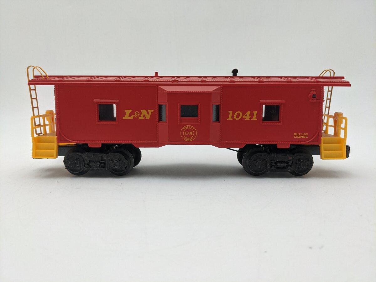 Lionel 6-16538 O Gauge Louisville & Nashville Bay-Window Caboose #1041 EX