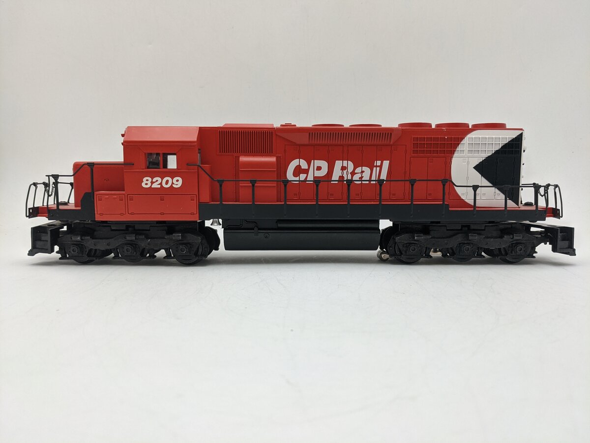 Lionel 6-18209 O Gauge Canadian Pacific SD40 Dummy Diesel Locomotive #8209 EX