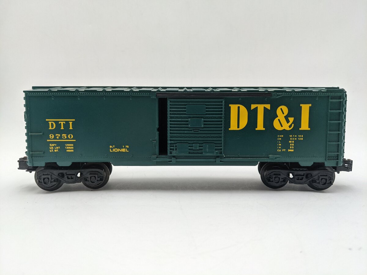 Lionel 6-9750 O Gauge Detroit Toledo and Ironton Box Car EX