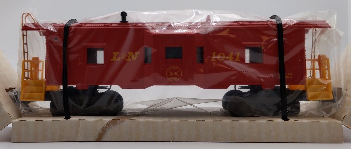 Lionel 6-16538 O Gauge Louisville & Nashville Bay-Window Caboose #1041 LN/Box