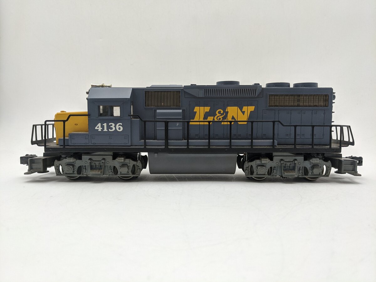 Lionel 6-18819 O Gauge Louisville & Nashville GP-38 Diesel Locomotive #4136 VG