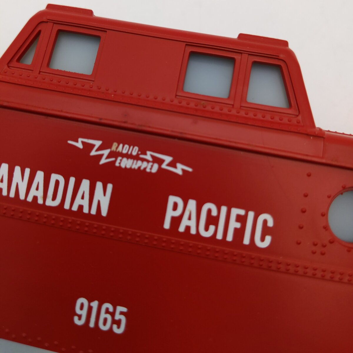 Lionel 6-9165 O Gauge Canadian Pacific N5C Porthole Lighted Caboose EX/Box