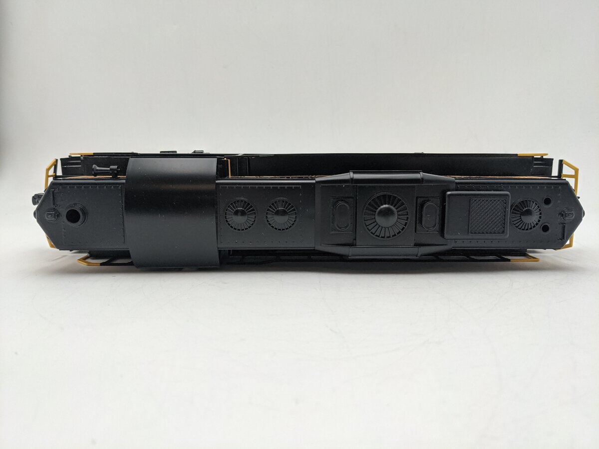 Williams 21453 O Gauge Louisville & Nashville GP-9 Diesel Locomotive EX