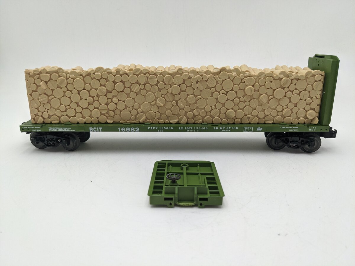 Lionel 6-16982 O Gauge British Columbia Railway Flatcar w/Cut Wood Load EX