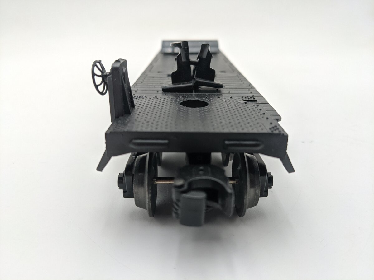 Lionel 6-16911 O Gauge Boston & Maine Flatcar with Piggyback Trailer EX