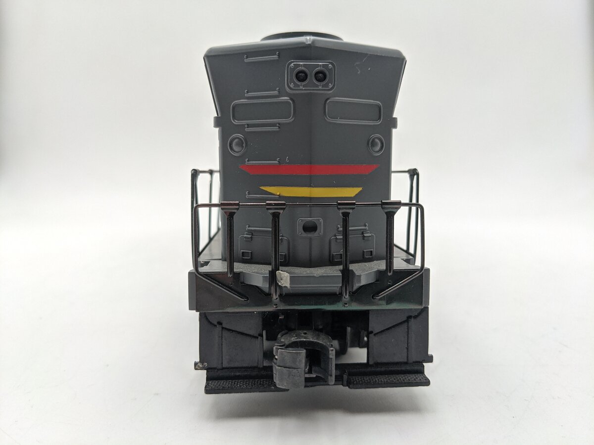 Williams 8104 O Seaboard Coast Line SD45 Powered Diesel Locomotive #8104 EX