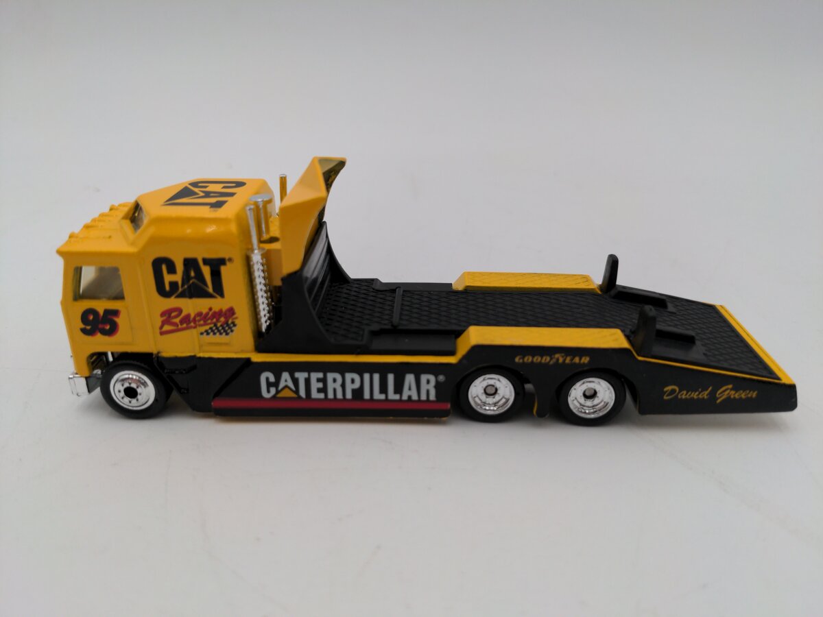 Matchbox 95 1:90 Scale 1983 CAT Racing Convoy 