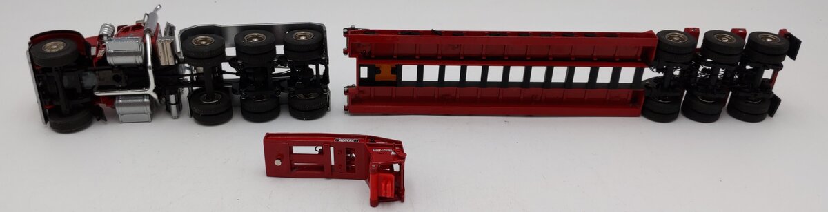 First Gear 1:50 Scale Peterbilt 379 3-axle semi-tractor W/ Rogers lowboy trailer VG