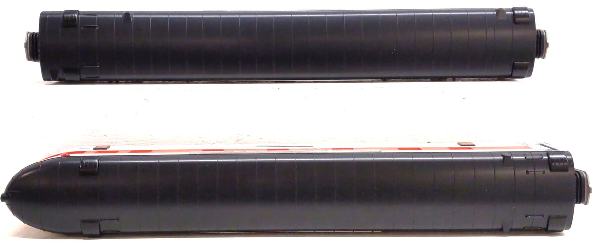 MTH 20-5666a O New Haven 2-Car 70' Streamlined Baggage/Observation Passenger Set LN/Box