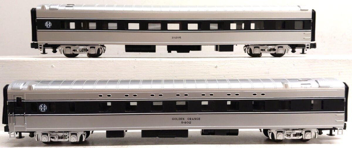 MTH 20-80004E O BNSF 70' Streamlined Sleeper/Diner Passenger Set (Set of 2) VG