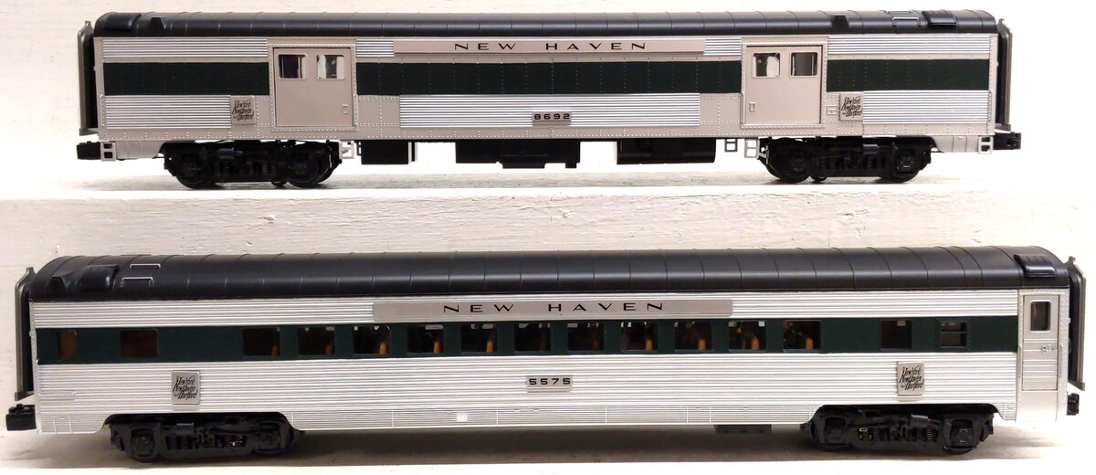 MTH 20-69240 New Haven Premier 70' Streamlined O Gauge Passenger Cars (Set of 2) EX/Box