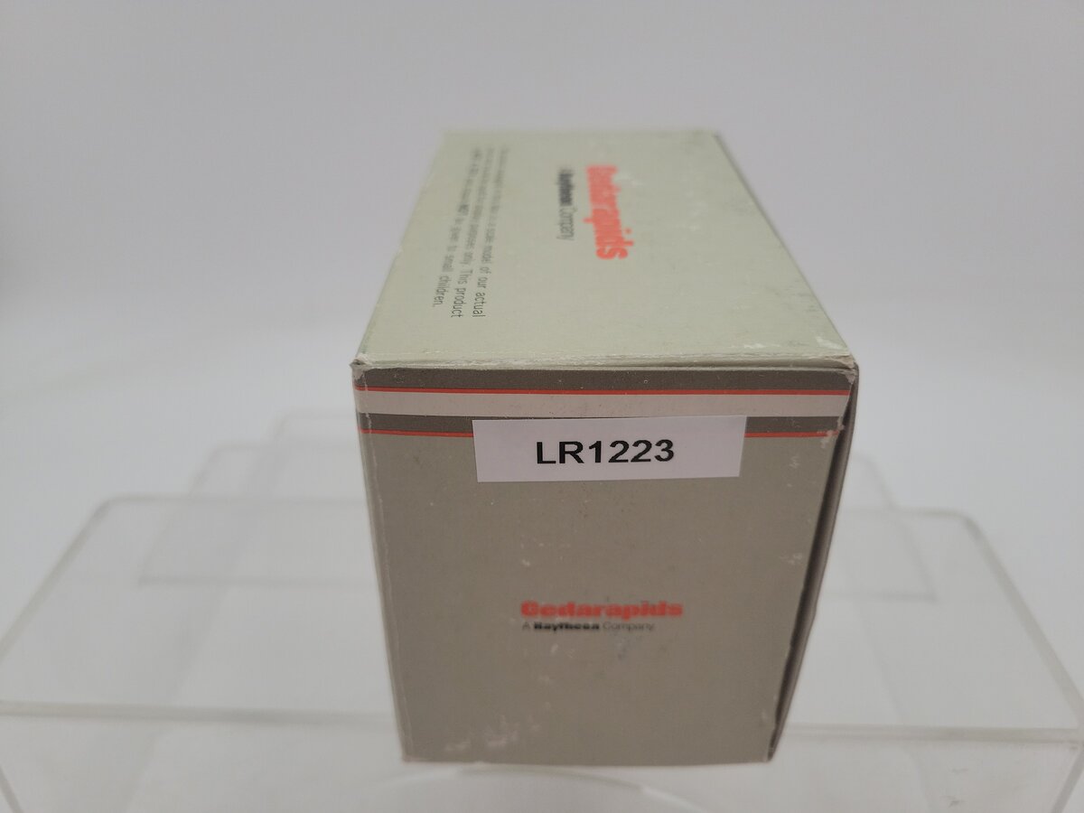 Raytheon 1:50 Scale Cedar Rapids Grayhound Asphalt Paver Diecast Model EX/Box