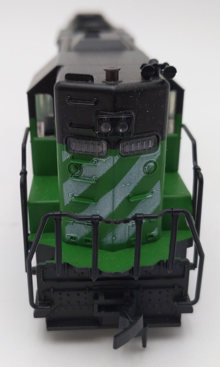 Atlas 7022 Burlington Northern GP38 Diesel Locomotive #2074 EX/Box