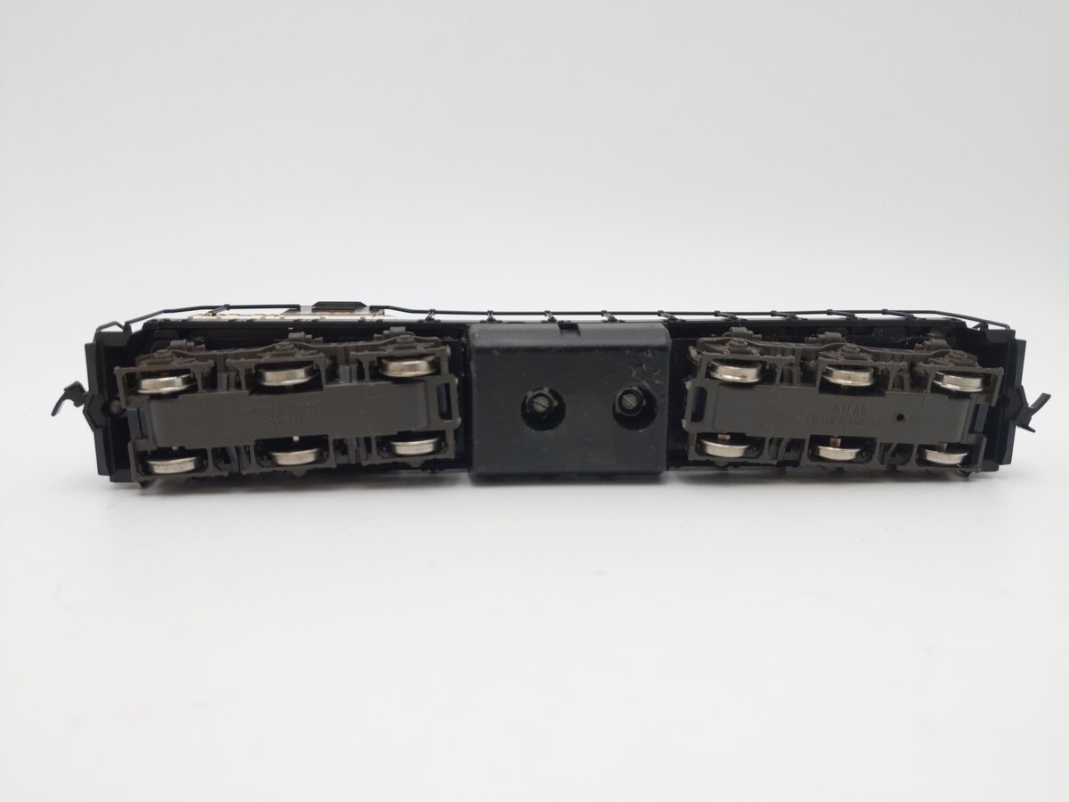 Atlas 7004 HO Southern SD-24 Diesel Locomotive #2504 EX/Box