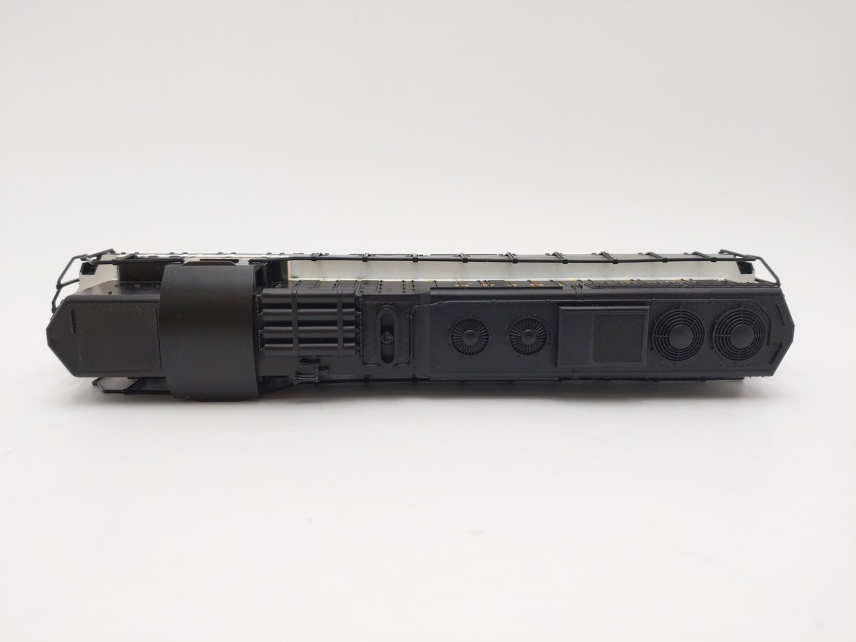 Atlas 7004 HO Southern SD-24 Diesel Locomotive #2504 EX/Box