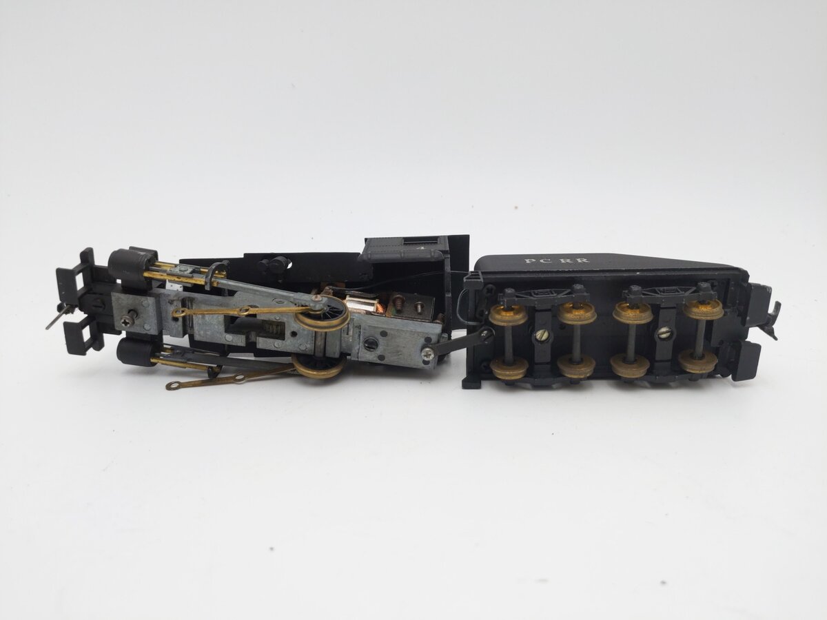 Roundhouse 410 Undecorated 0-6-0 Steam Locomotive Kit