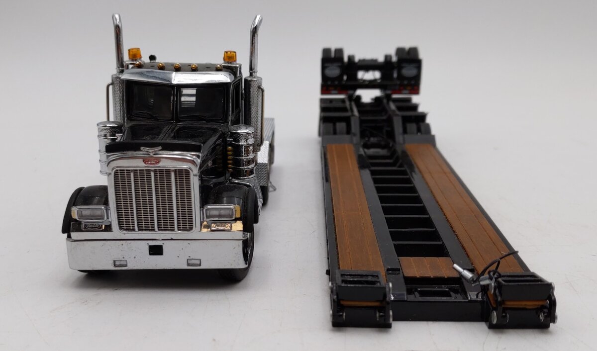 Sword Models 1:50 Scale Peterbilt 379 w/Rogers Lowboy - Sword Models VG