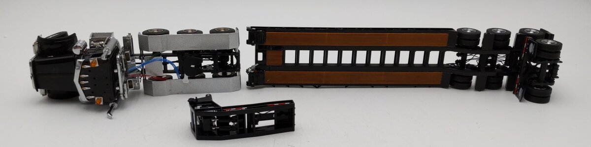 Sword Models 1:50 Scale Peterbilt 379 w/Rogers Lowboy - Sword Models VG