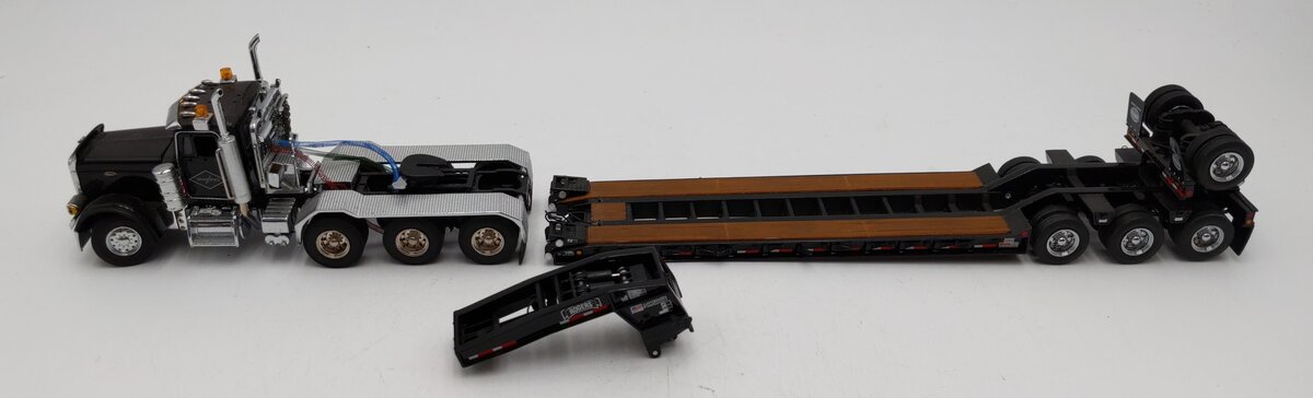 Sword Models 1:50 Scale Peterbilt 379 w/Rogers Lowboy - Sword Models VG