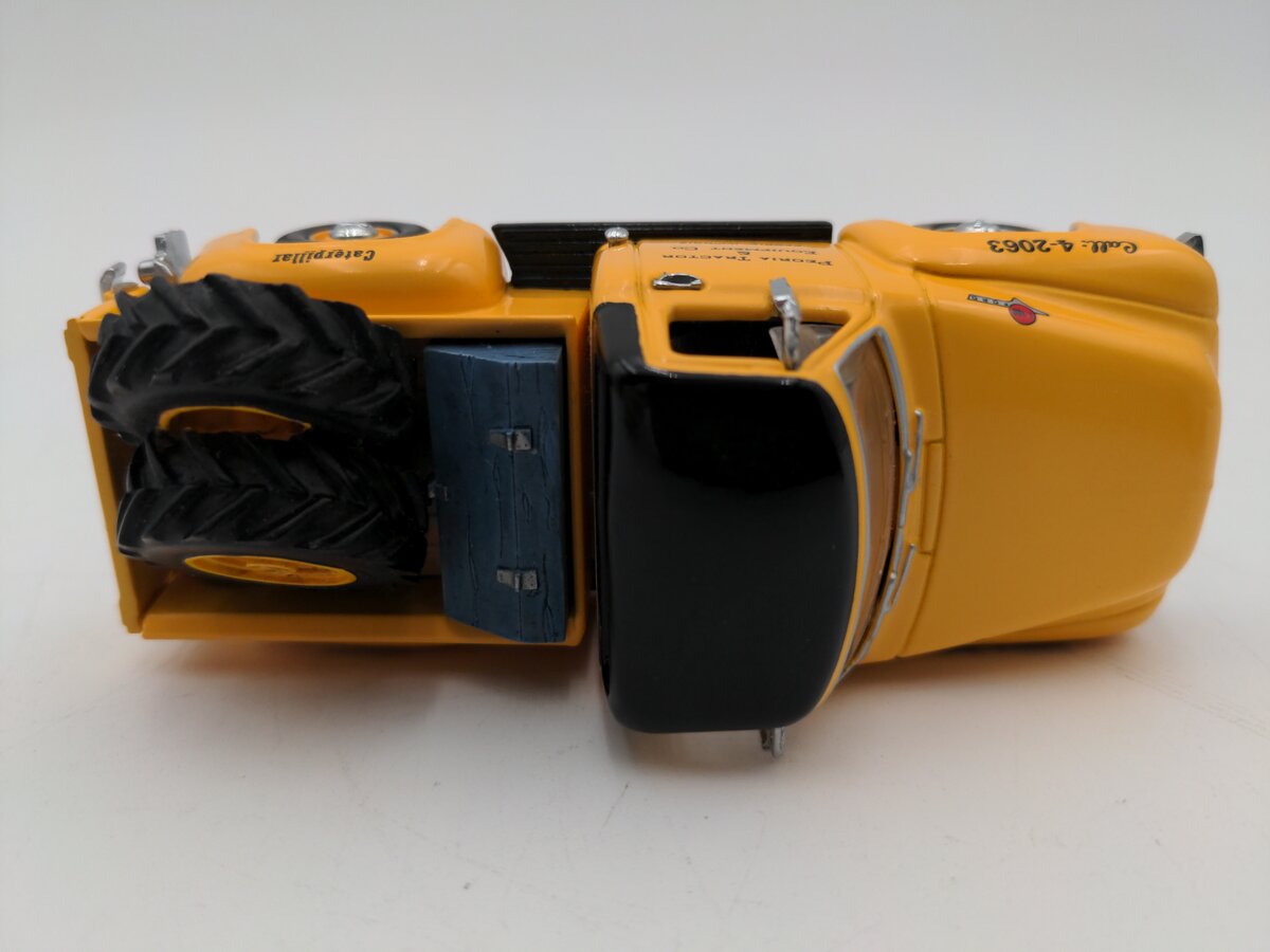 Matchbox YIS02 1:43 Scale Diecast Caterpillar 1955 Ford F100 VG