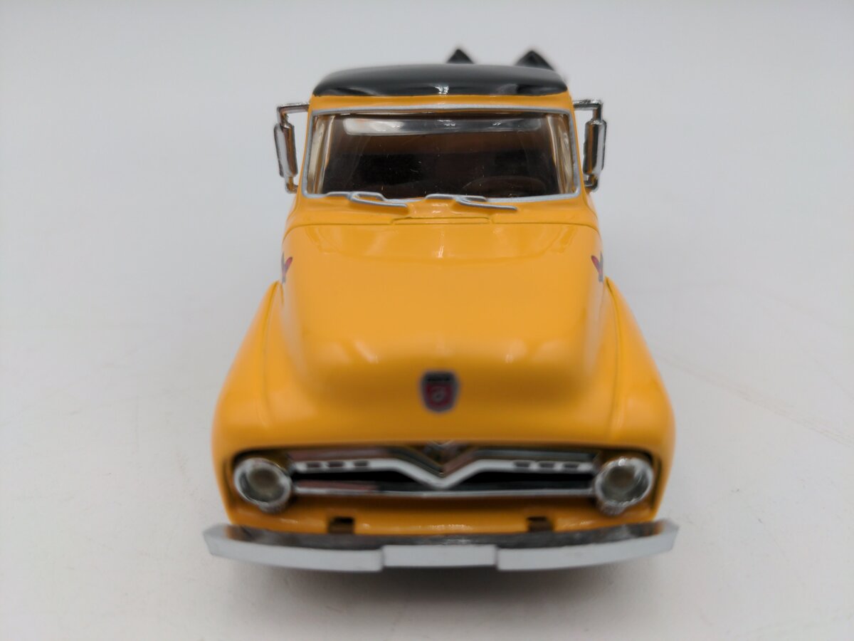 Matchbox YIS02 1:43 Scale Diecast Caterpillar 1955 Ford F100 VG