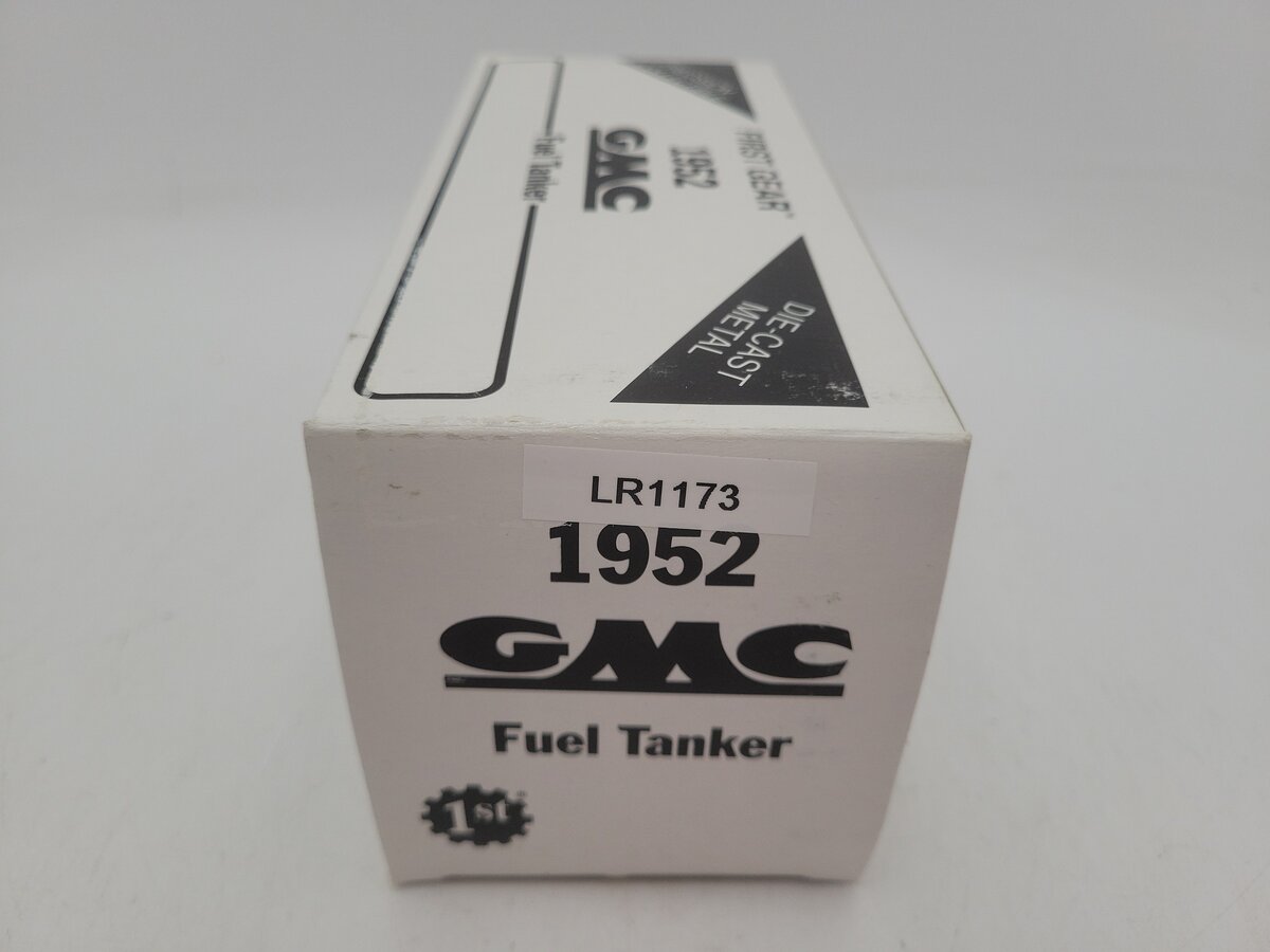 First Gear 19-1230 1:34 Scale 1952 GMC Fuel Tanker Mobil Oil Gas Lubrication LN/Box