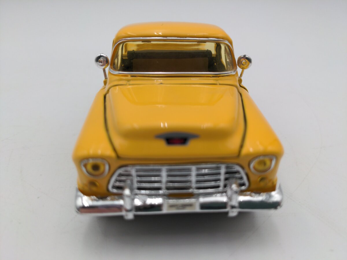 Chevy 5602 1:36 Scale Diecast 1955 Chevy Stepside Pickup Truck VG
