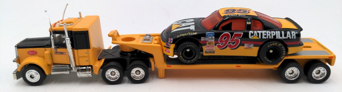 Matchbox 1:80 Scale 1981 Peterbilt Tractor Trailer W/ Car VG