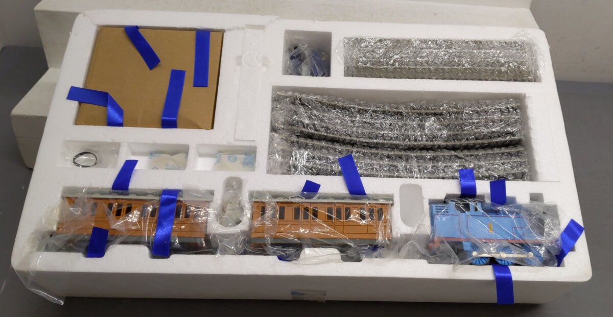 Lionel 6-31956 O Gauge Thomas and Friends Train Set NIB
