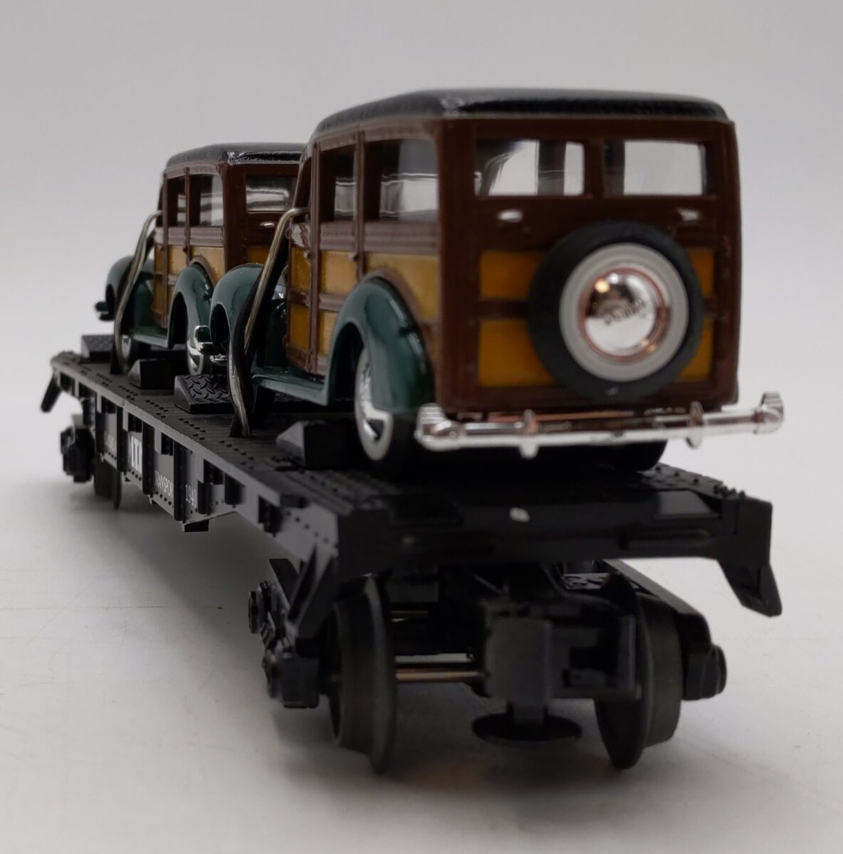 MTH 30-7662 O Gauge MTH Auto Transport Flatcar with Ertl '40 Woody Wagons LN/Box
