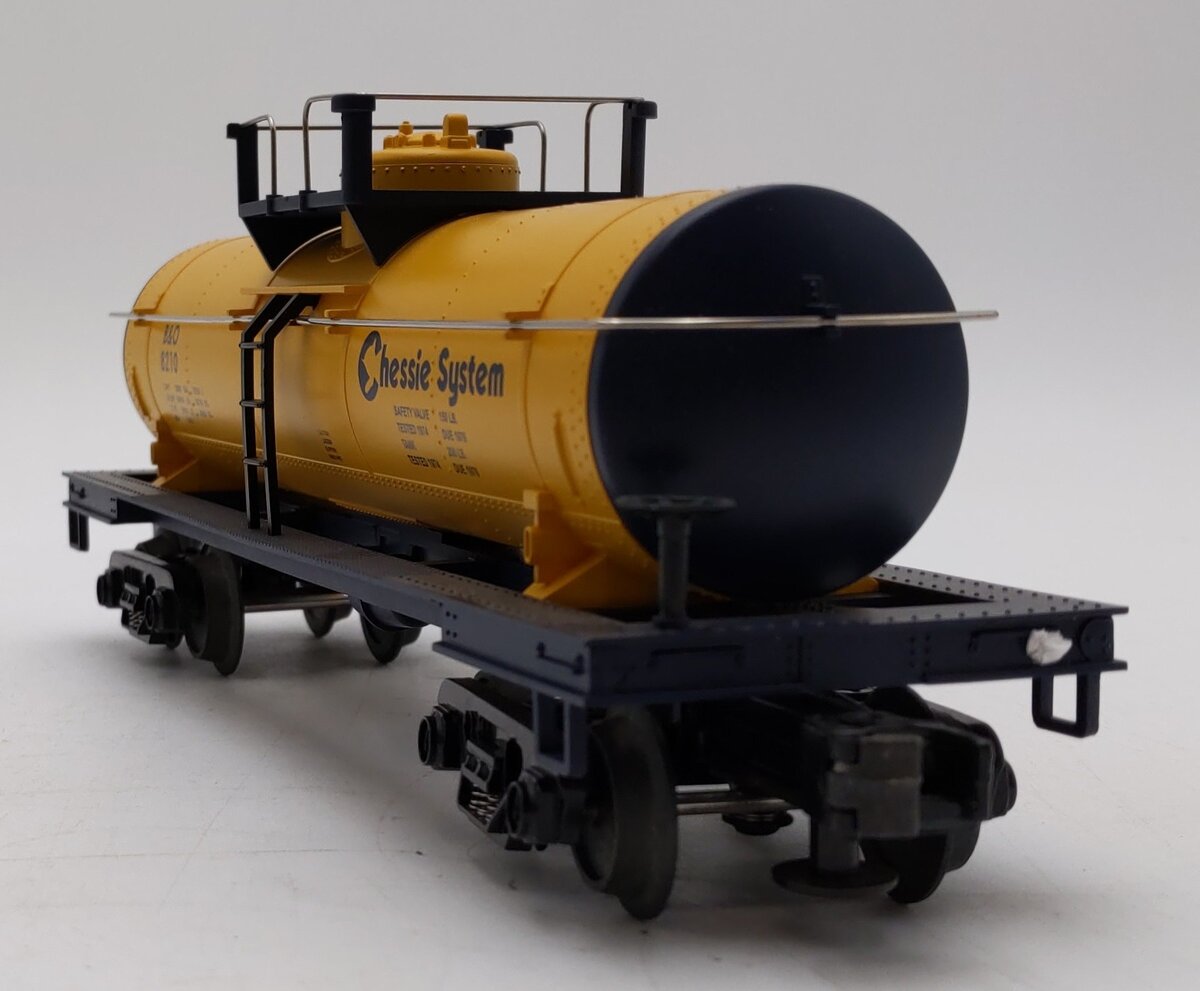 MTH 33-7303 O Gauge Chessie Tank Car #8210 LN/Box